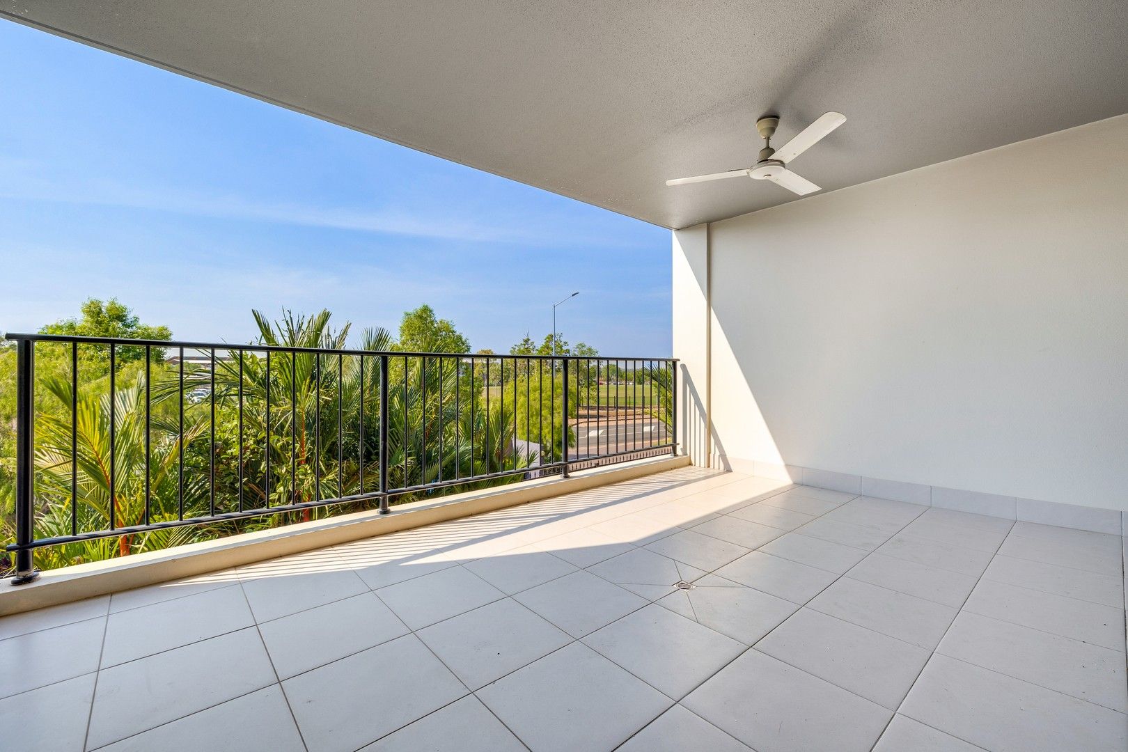 13E/174 Forrest Parade, Rosebery NT 0832, Image 2