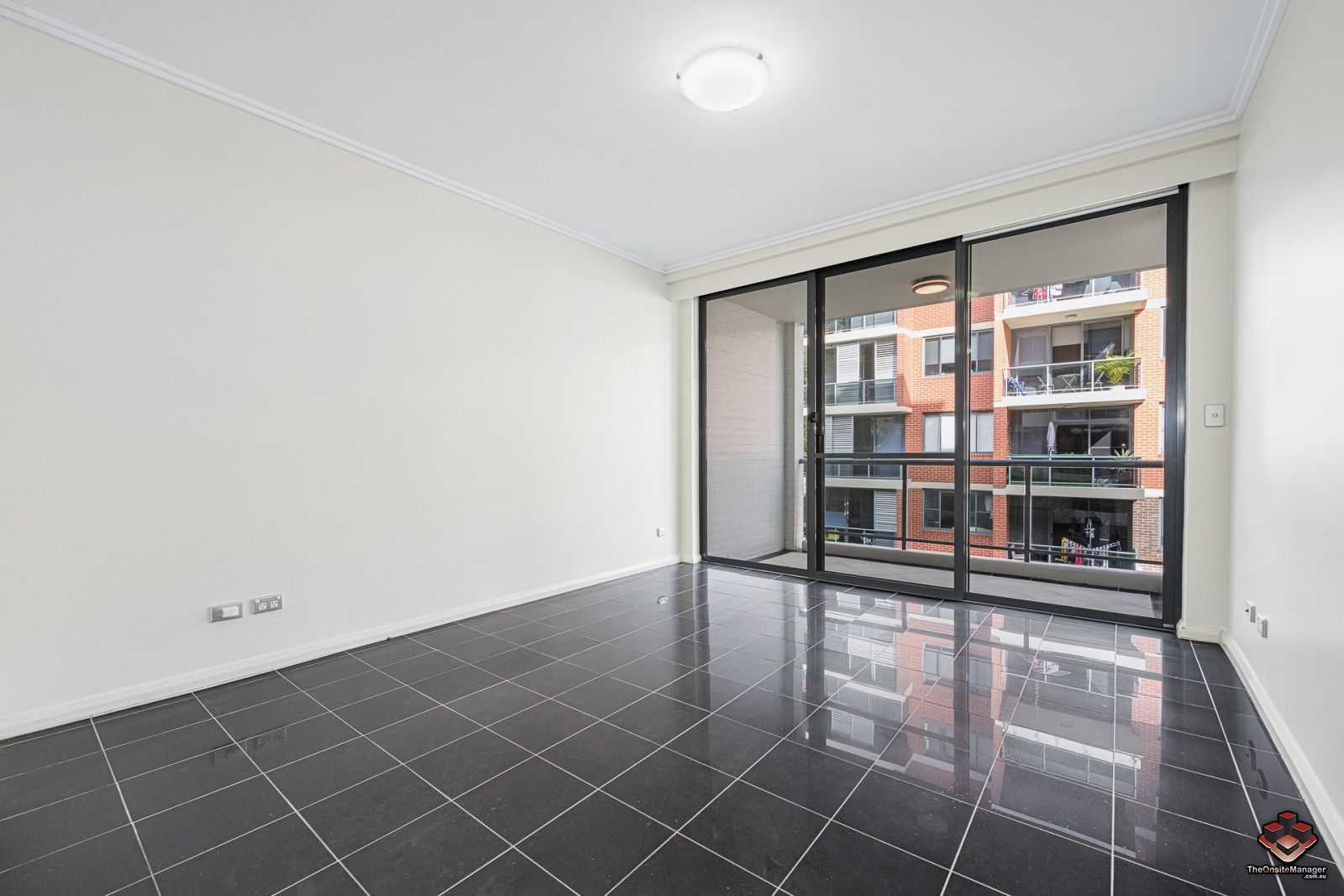 1 bedrooms Apartment / Unit / Flat in 255/27-31 Leonard St WAITARA NSW, 2077