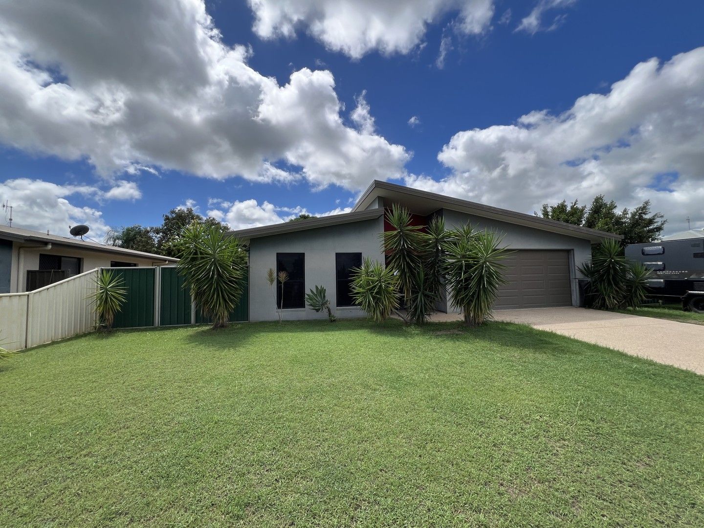 4 bedrooms House in 128 Clements Street MORANBAH QLD, 4744