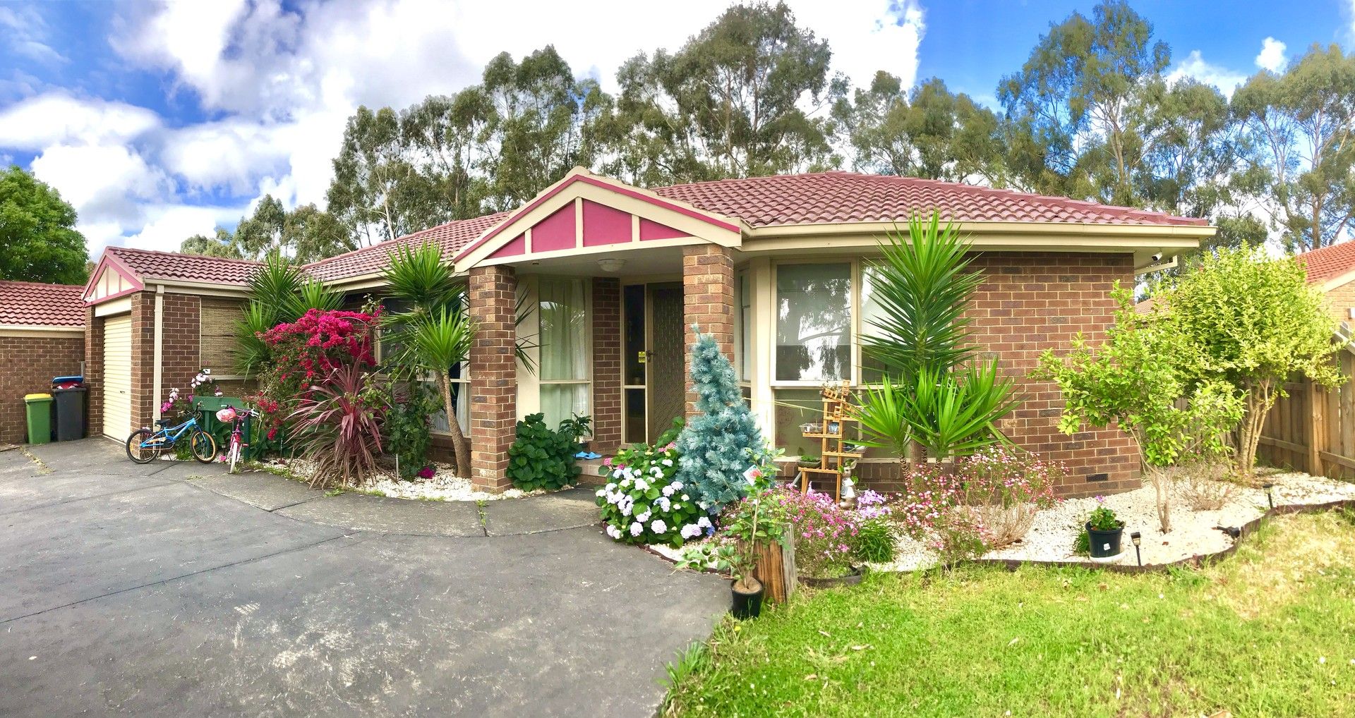 5 bedrooms House in 193 Windermere Drive FERNTREE GULLY VIC, 3156