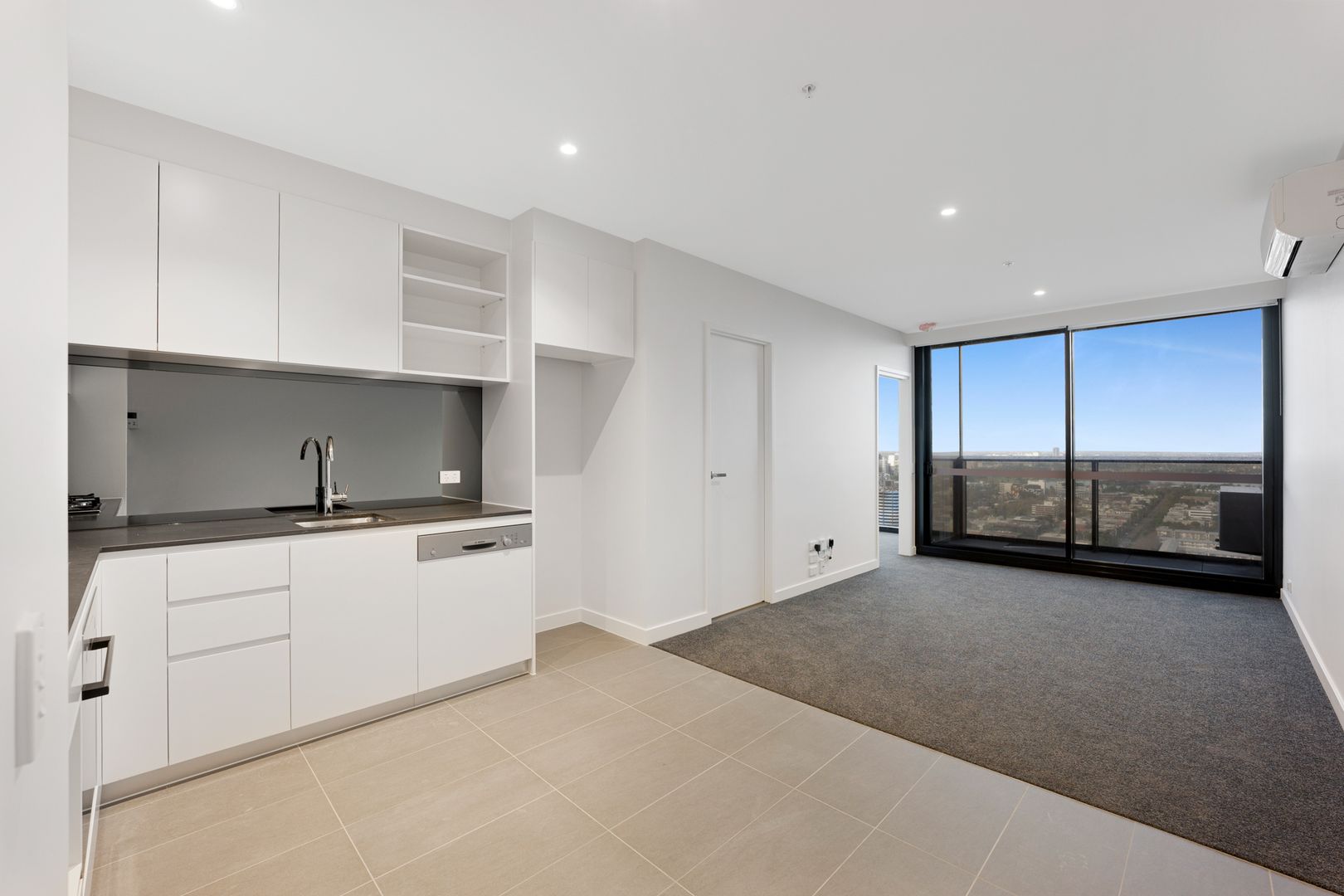 1 bedrooms Apartment / Unit / Flat in 3106/251 City Road SOUTHBANK VIC, 3006