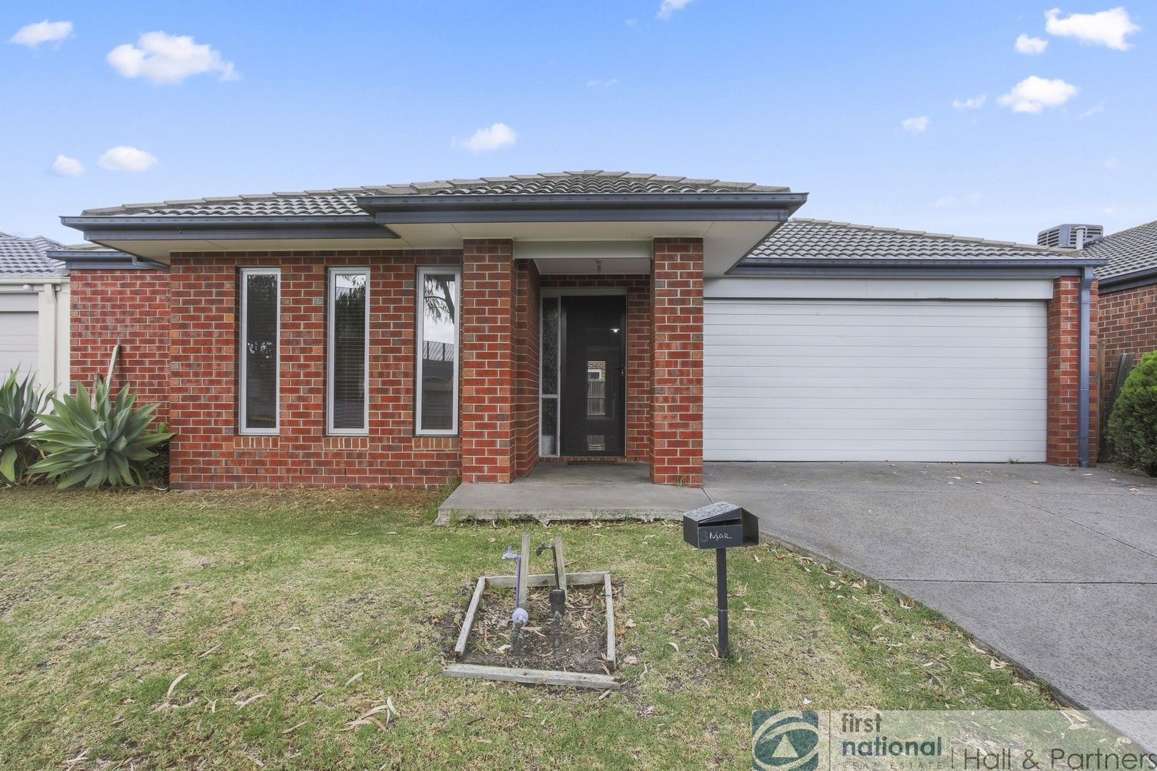 4 bedrooms House in 8 Camkerr Place LYNDHURST VIC, 3975