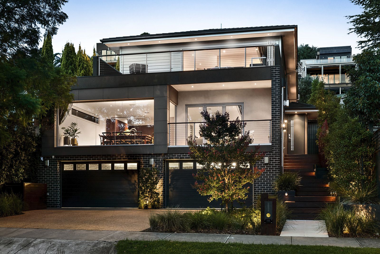 5 bedrooms House in 152 The Boulevard ABERFELDIE VIC, 3040