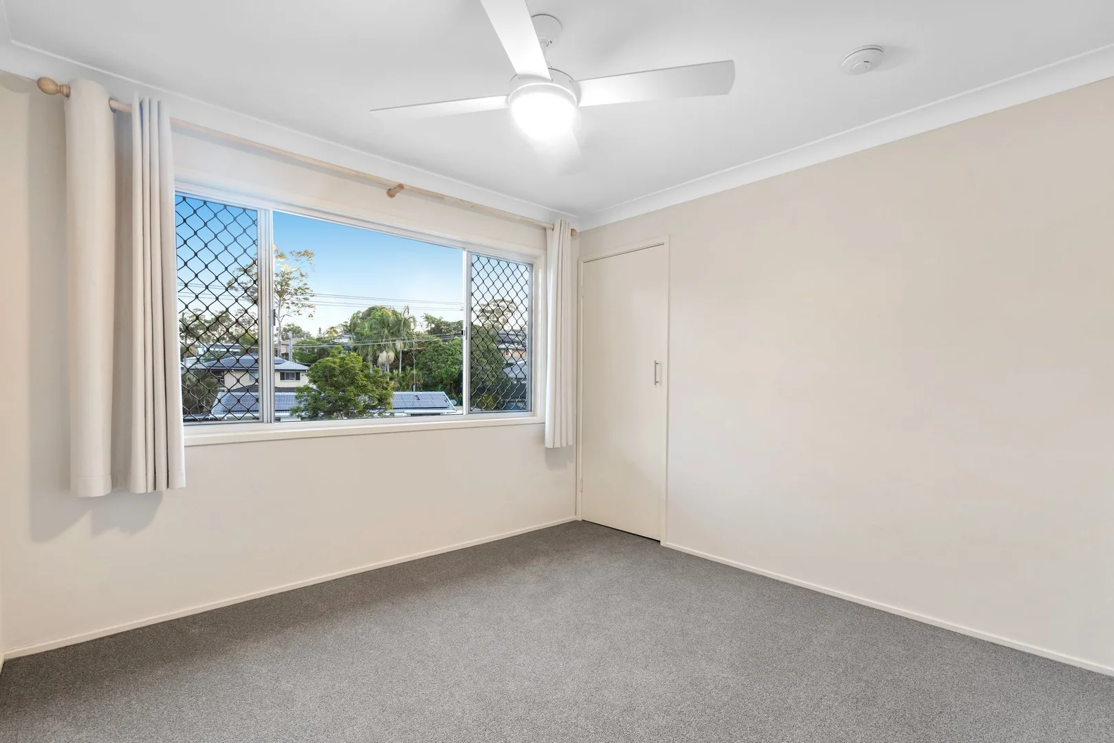 Additional image 4 of 21 A Macquarie Avenue, Molendinar QLD 4214