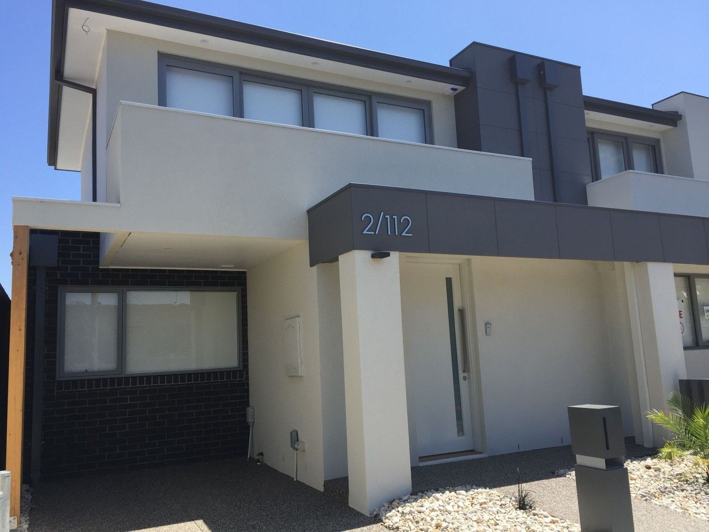 2 bedrooms Townhouse in 2/112 Severn Street YARRAVILLE VIC, 3013