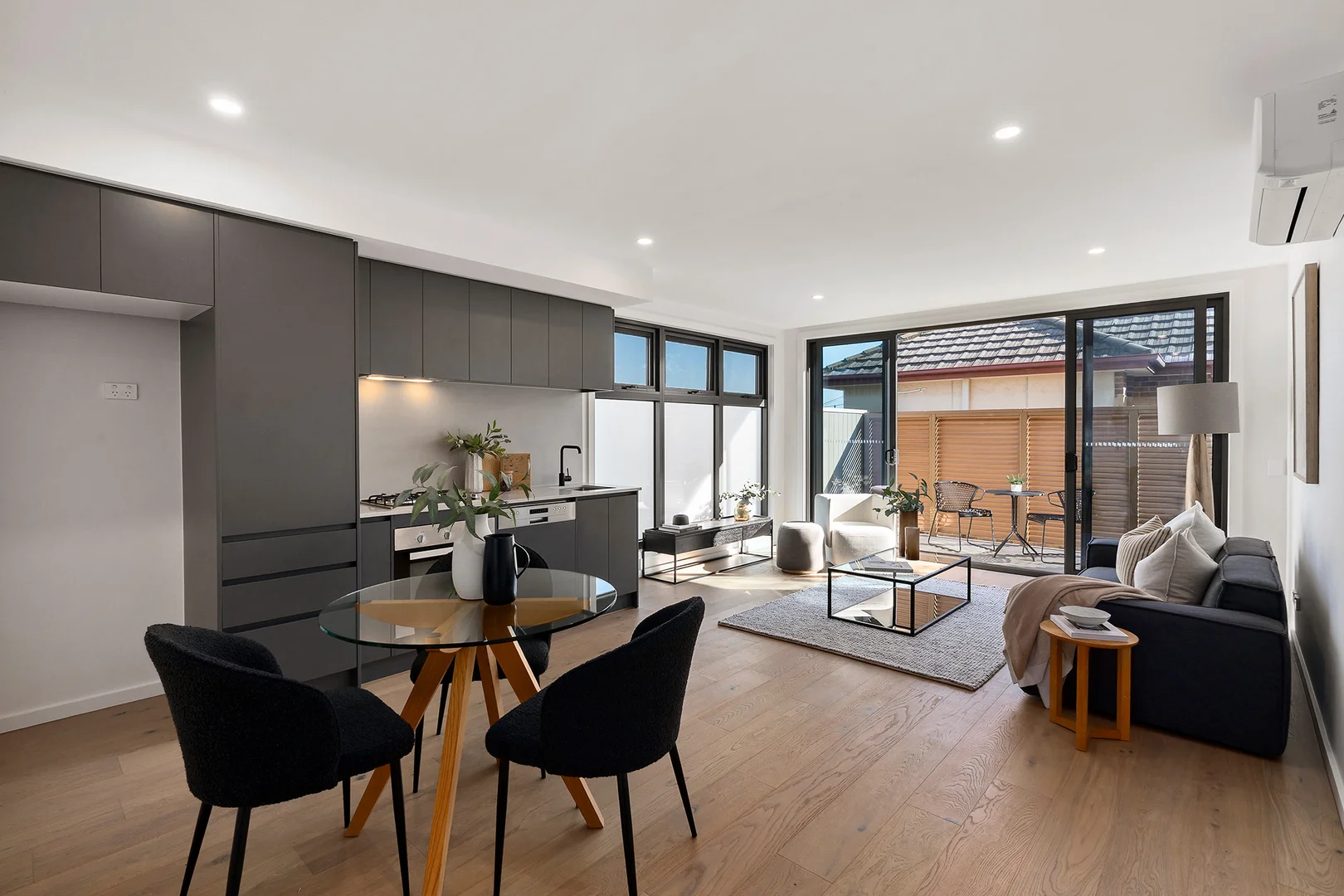 Additional image 2 of 7/39 Rosamond Road, Maidstone VIC 3012