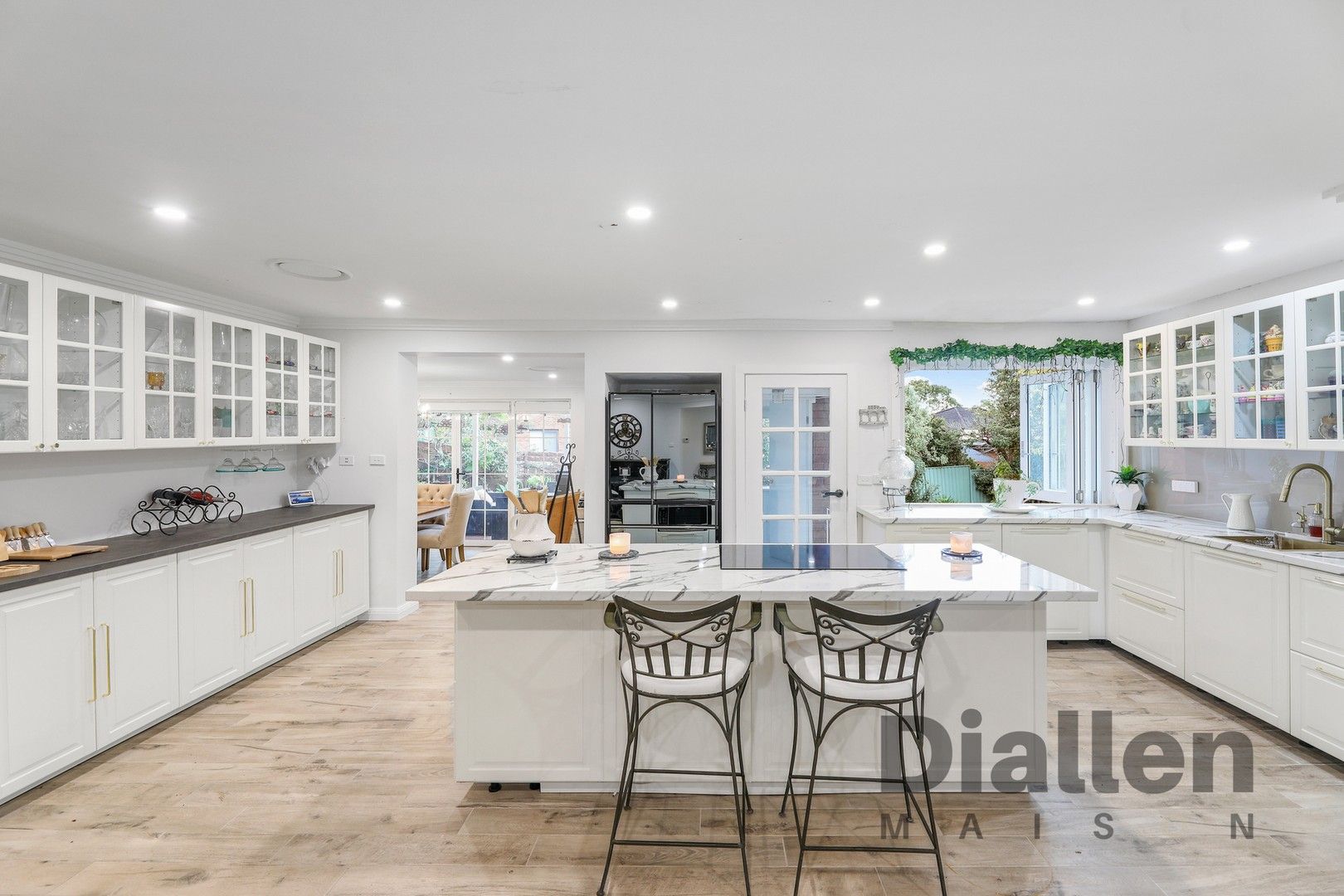 4 bedrooms House in 16 Chunooma Road NORTH WAHROONGA NSW, 2076