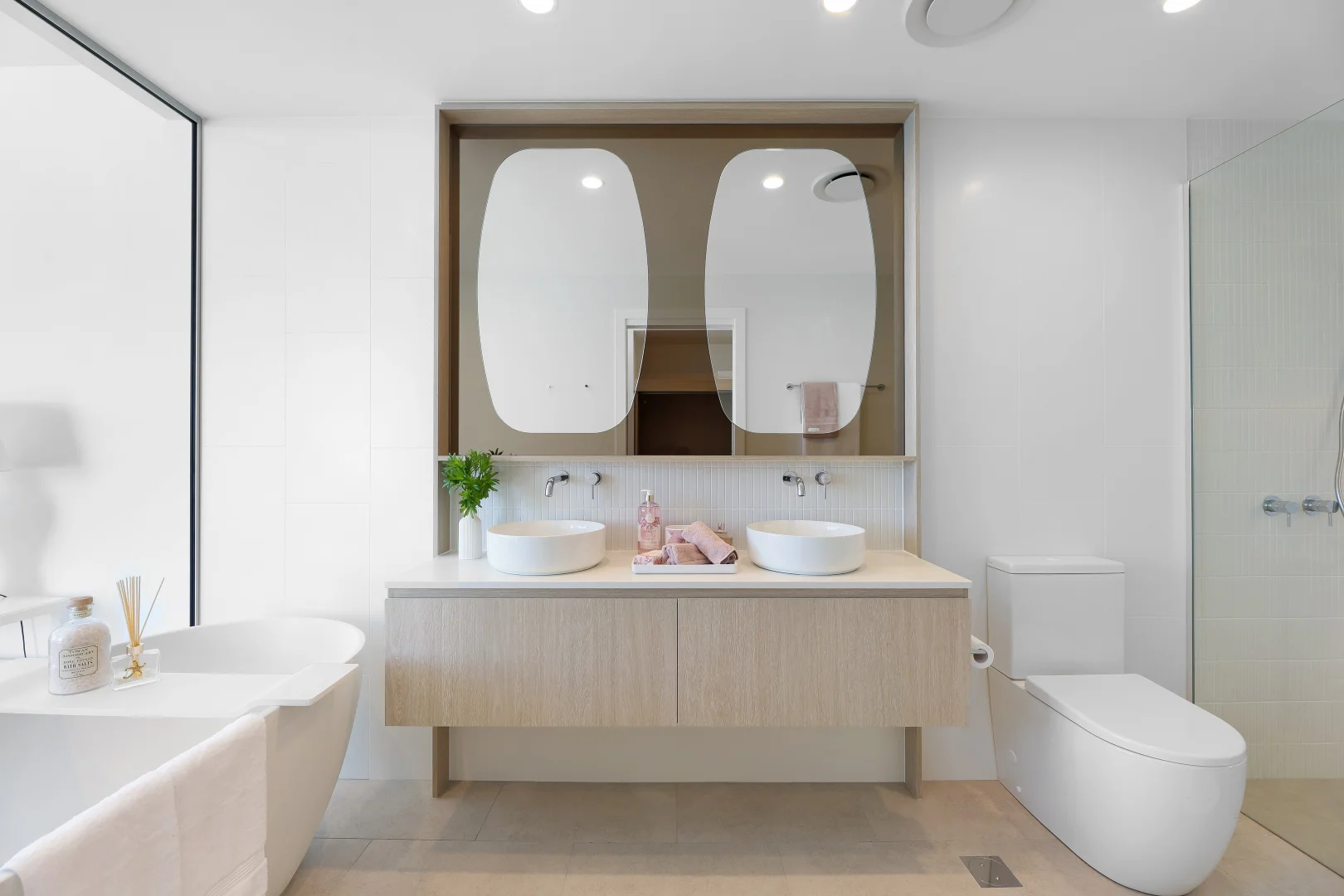 Additional image 10 of 1602/180 Marine Parade, Labrador QLD 4215