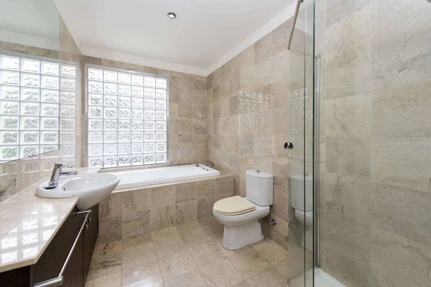 Additional image 8 of 2/1230 Old Burke Road, Kew East VIC 3102