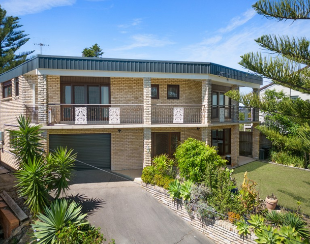 19 Henrys Road, Forresters Beach NSW 2260