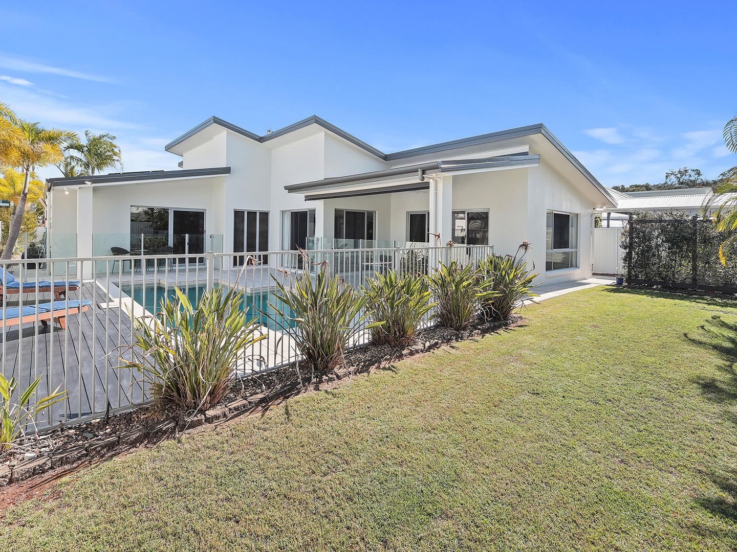 4 bedrooms House in 7 Westholme Circuit PELICAN WATERS QLD, 4551
