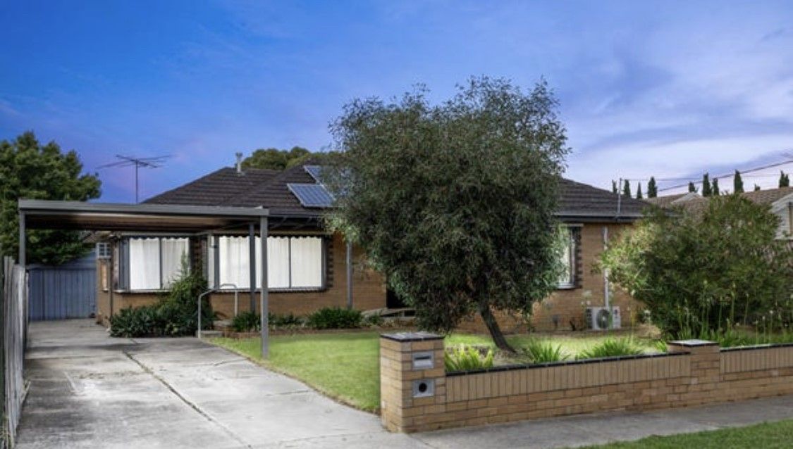 3 bedrooms House in 24 Dominic Parade MELTON VIC, 3337
