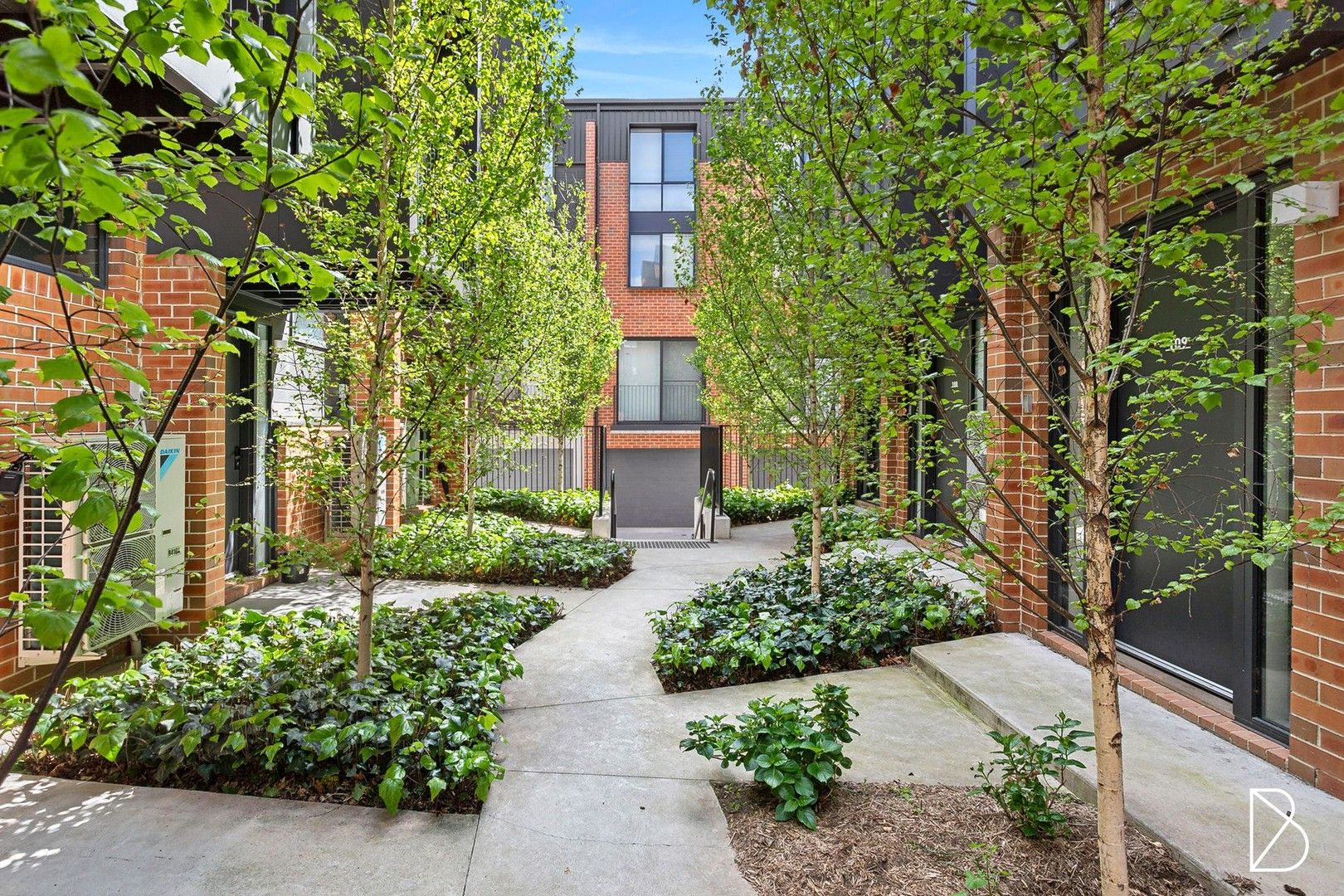 2 bedrooms Apartment / Unit / Flat in 107/6 Torrens Street BRADDON ACT, 2612