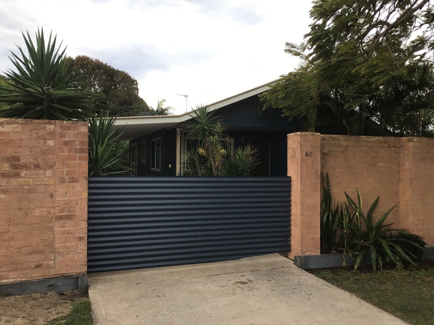 2 bedrooms House in 40a Truro St TORQUAY QLD, 4655