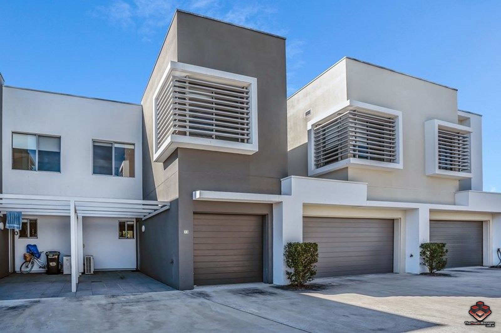 3 bedrooms Townhouse in 13/2 Emily Way VARSITY LAKES QLD, 4227