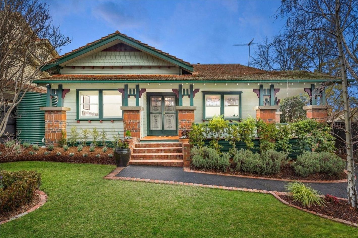 4 bedrooms House in 839 Station St BOX HILL NORTH VIC, 3129
