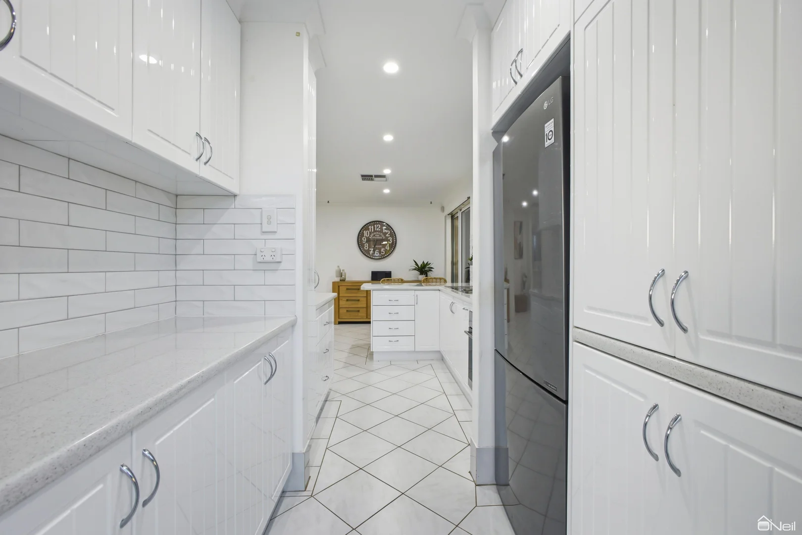 Additional image 20 of 2 Chisholm Circle, Seville Grove WA 6112