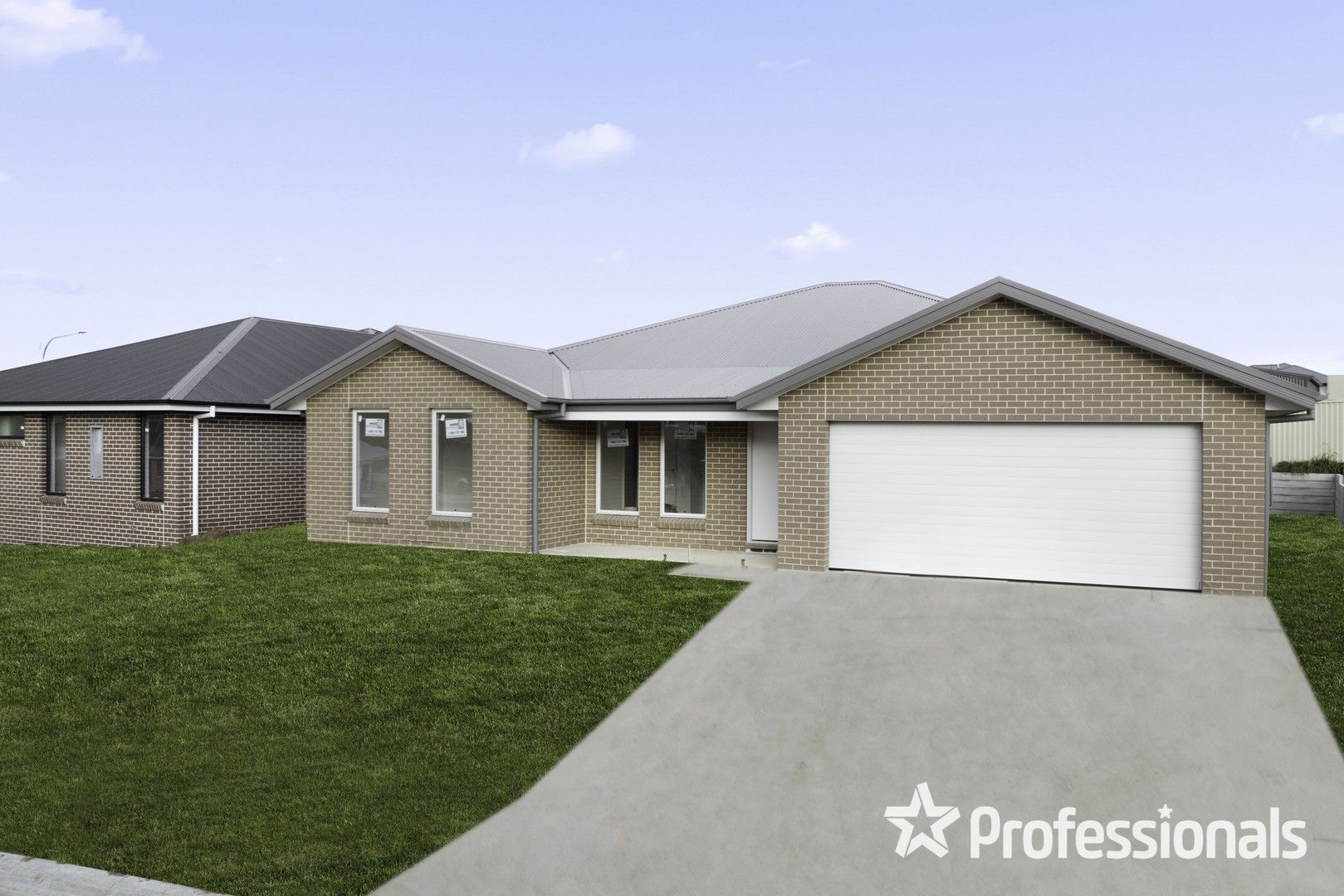 4 bedrooms House in 24 Darvall Drive KELSO NSW, 2795