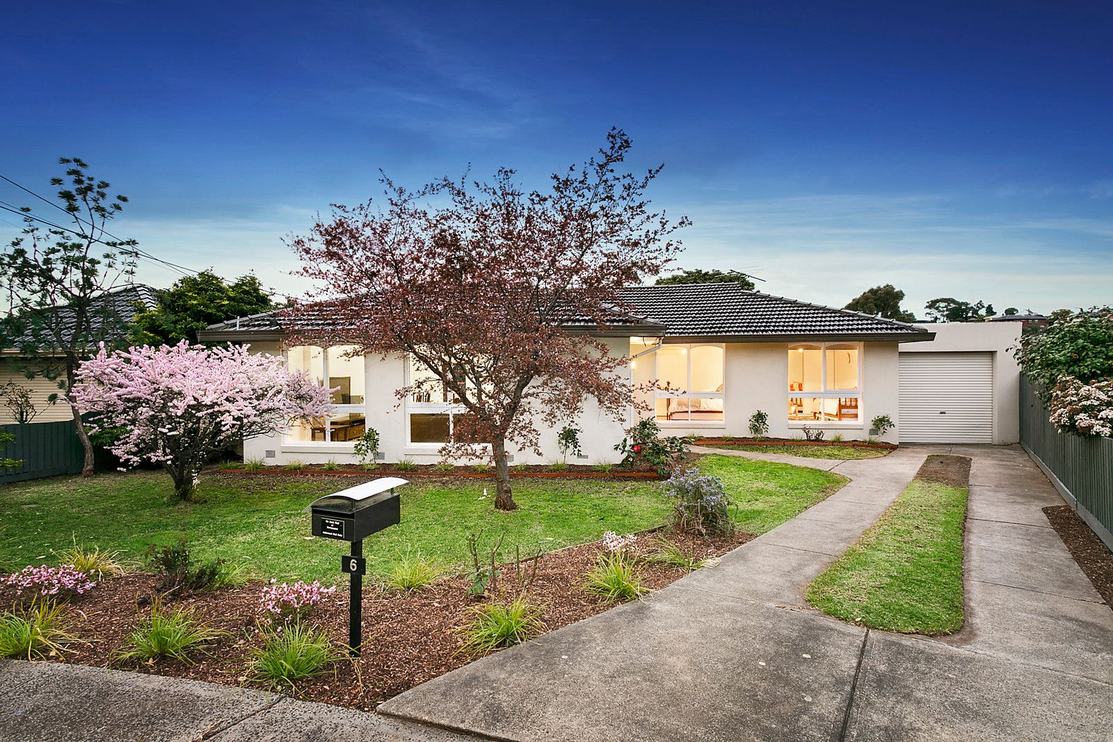 6 Avro Court, Strathmore Heights VIC 3041, Image 0