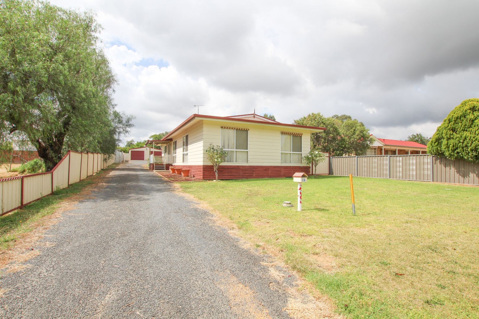 16 Dry Street, Boorowa NSW 2586 Domain