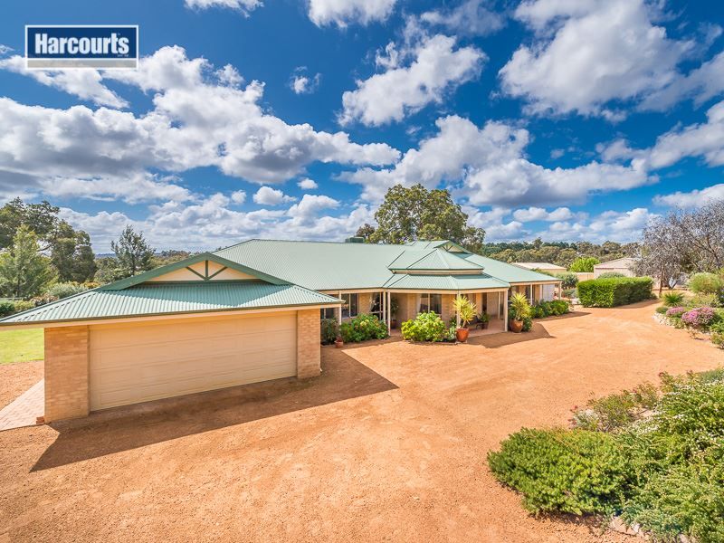 135 Meadowbrook Ramble, Bullsbrook WA 6084, Image 2