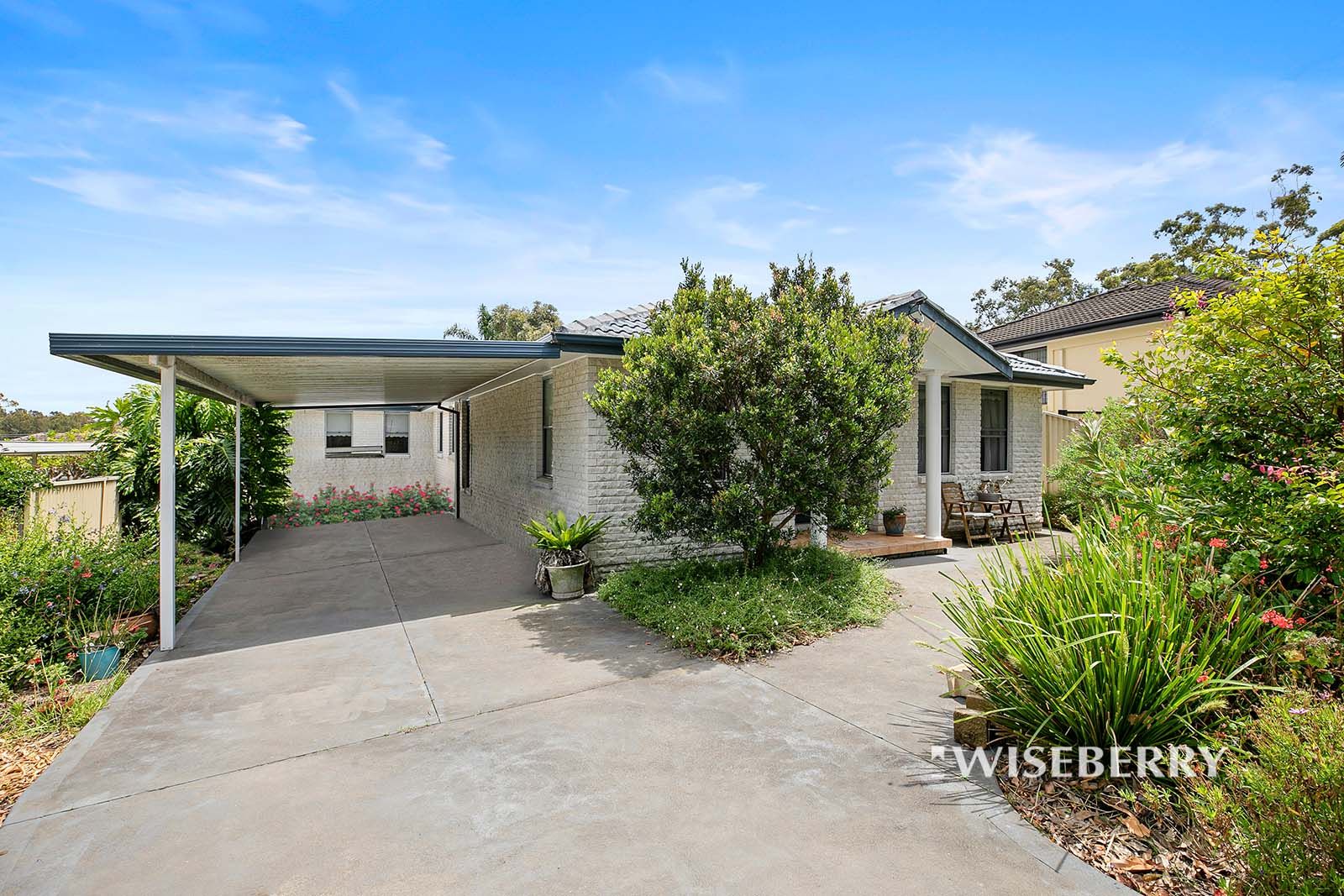 4 bedrooms House in 210 Stanley St KANWAL NSW, 2259