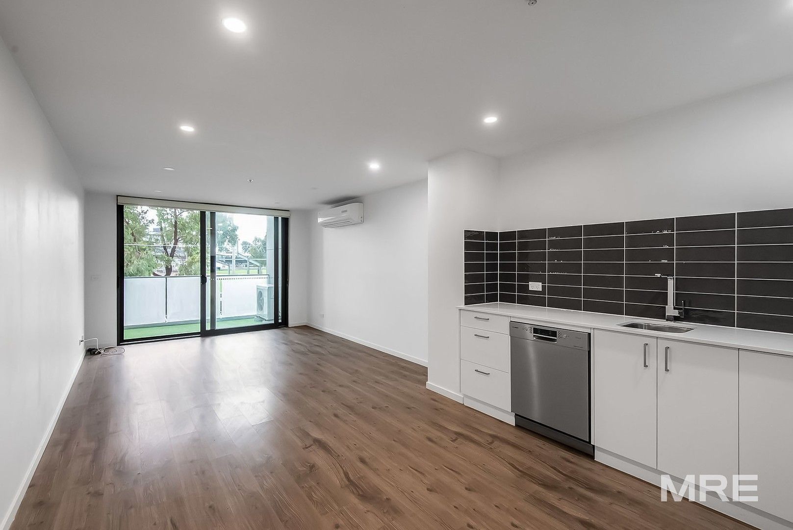 2 bedrooms Apartment / Unit / Flat in 108/1 Turner Street ABBOTSFORD VIC, 3067