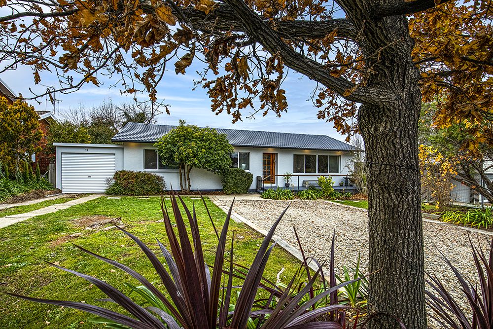 3 bedrooms House in 16 Lycett Street WESTON ACT, 2611