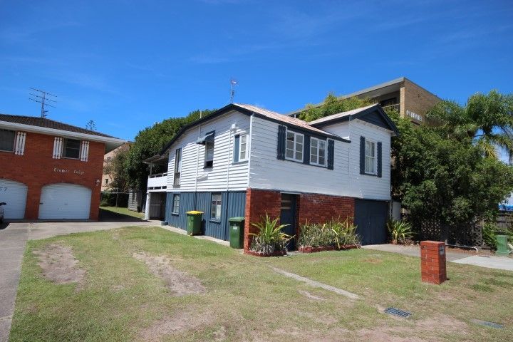 4 bedrooms House in 55 & 57 Frank Street LABRADOR QLD, 4215