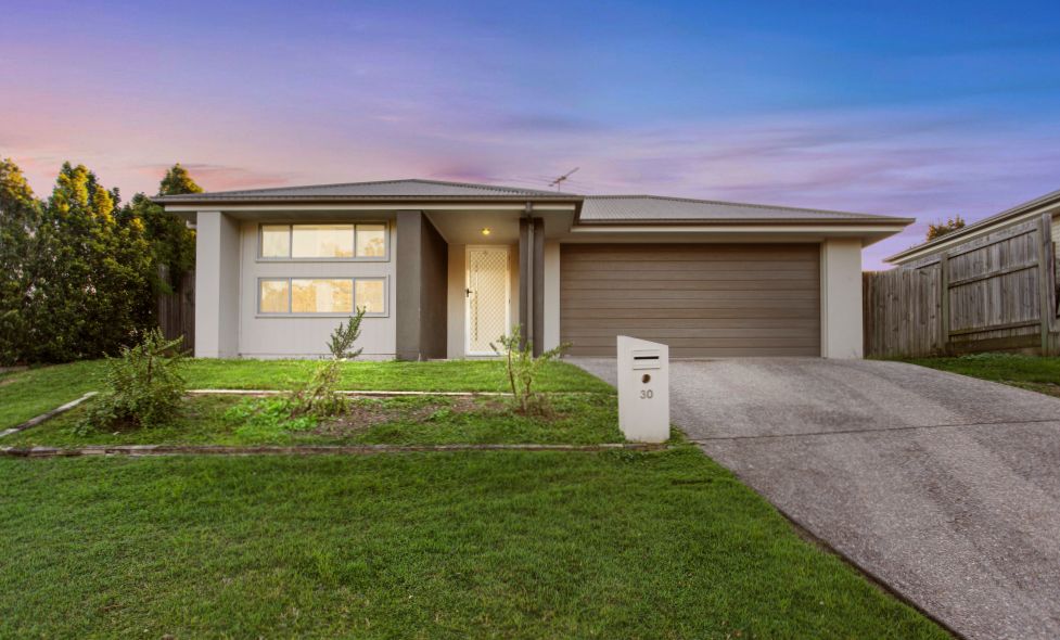 4 bedrooms House in 30 Polaris Drive BRASSALL QLD, 4305