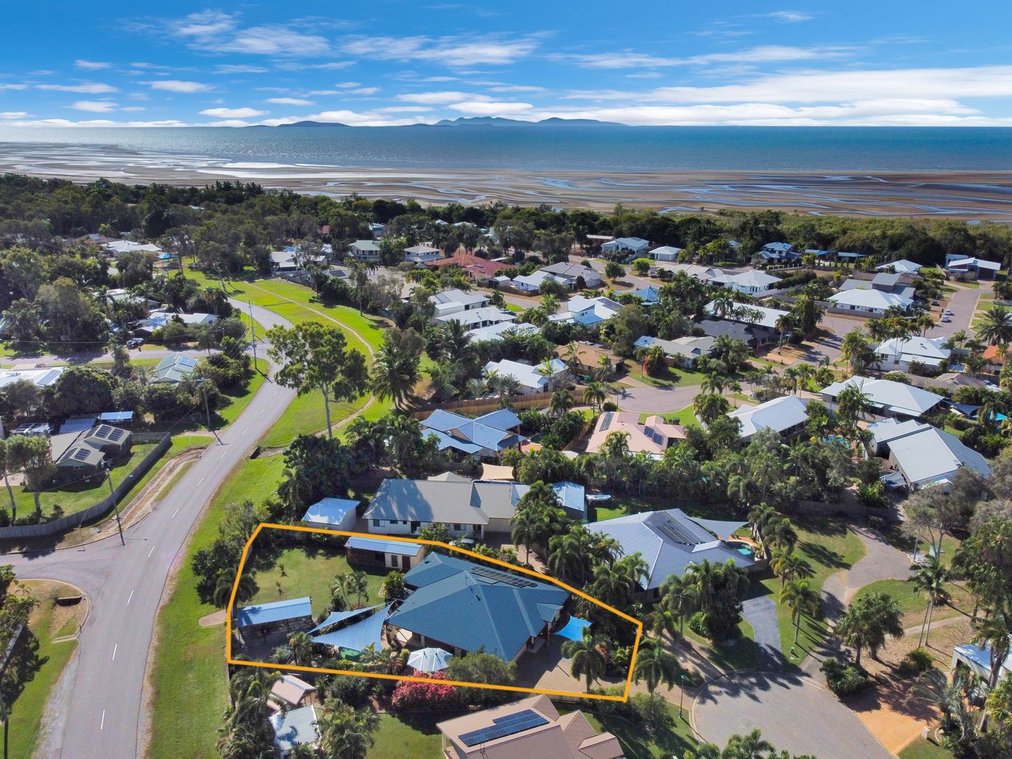 4 Melia Court, Bushland Beach QLD 4818, Image 1