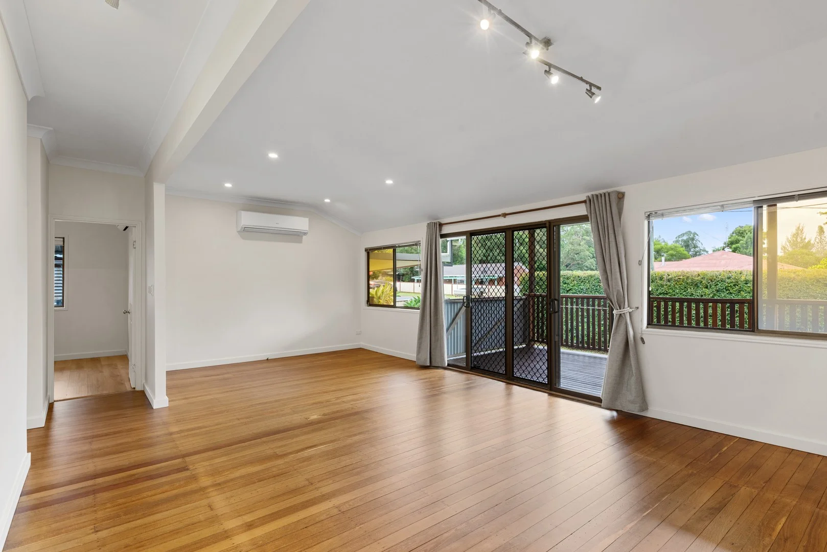 17 Elizabeth Street, Cooran QLD 4569