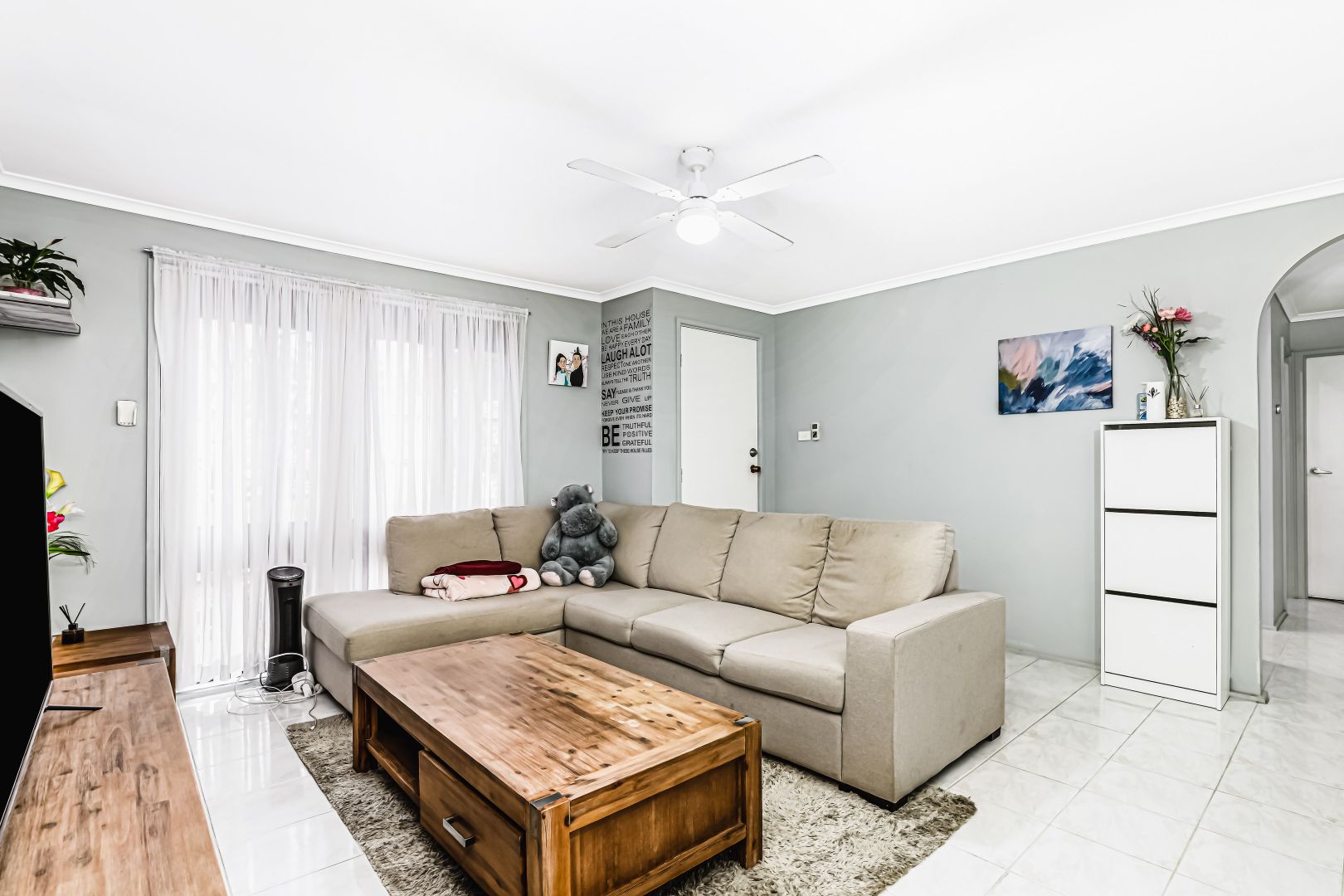 8/16 Benghazi Street, Bossley Park NSW 2176, Image 2