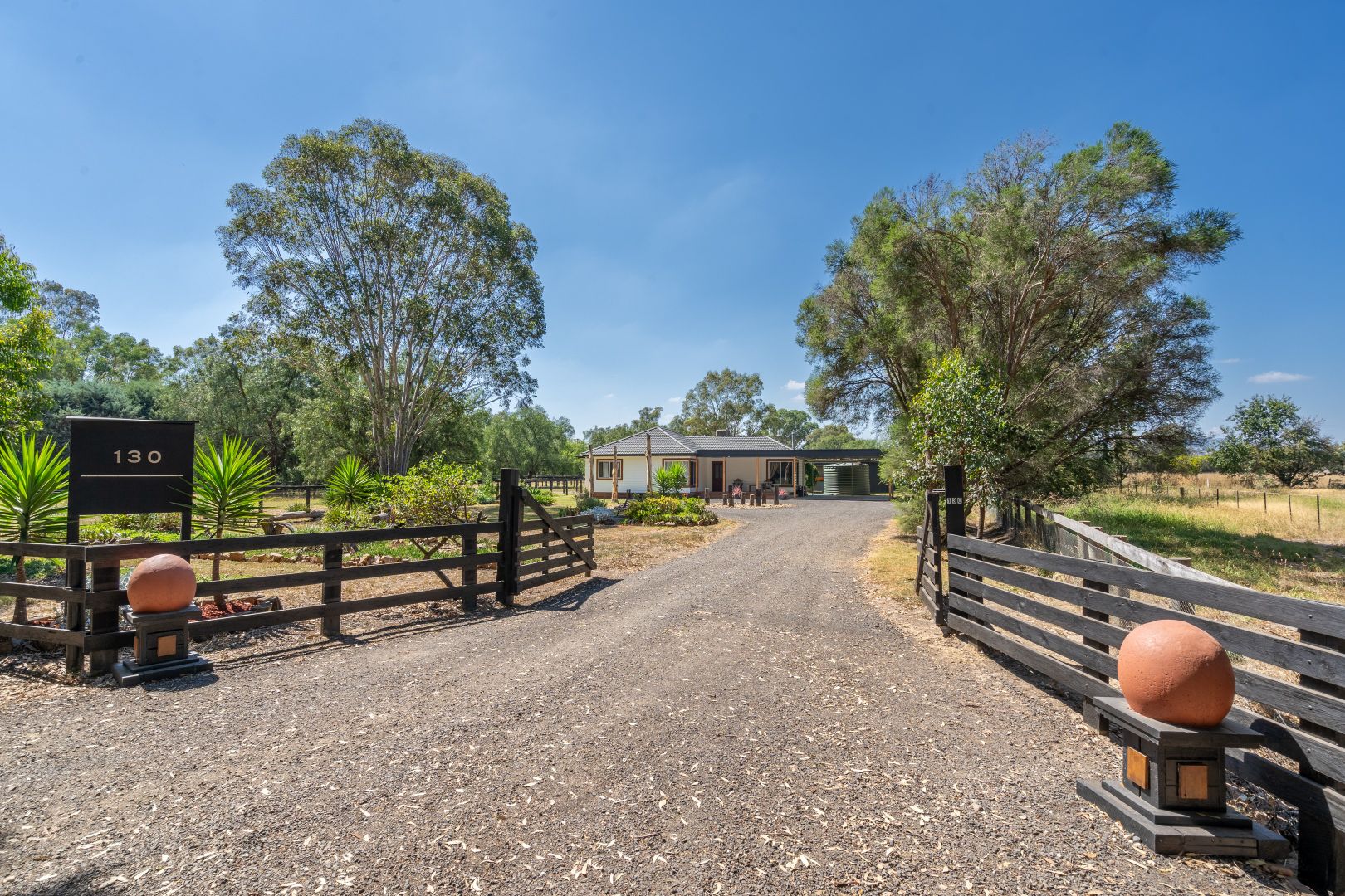 130 Hall Lane, Whiteheads Creek VIC 3660, Image 2