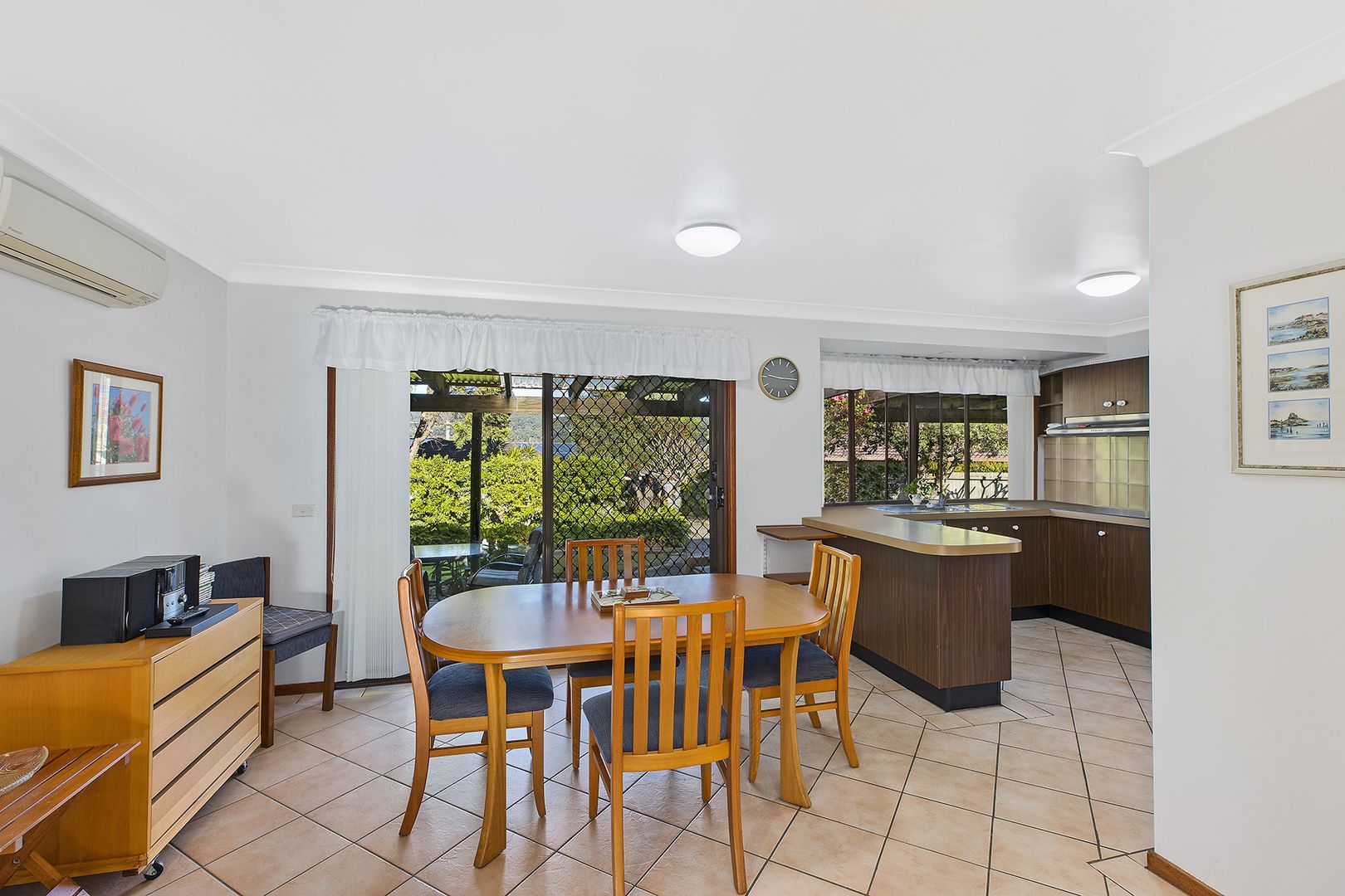 6 Lincoln Close, Bateau Bay NSW 2261, Image 2