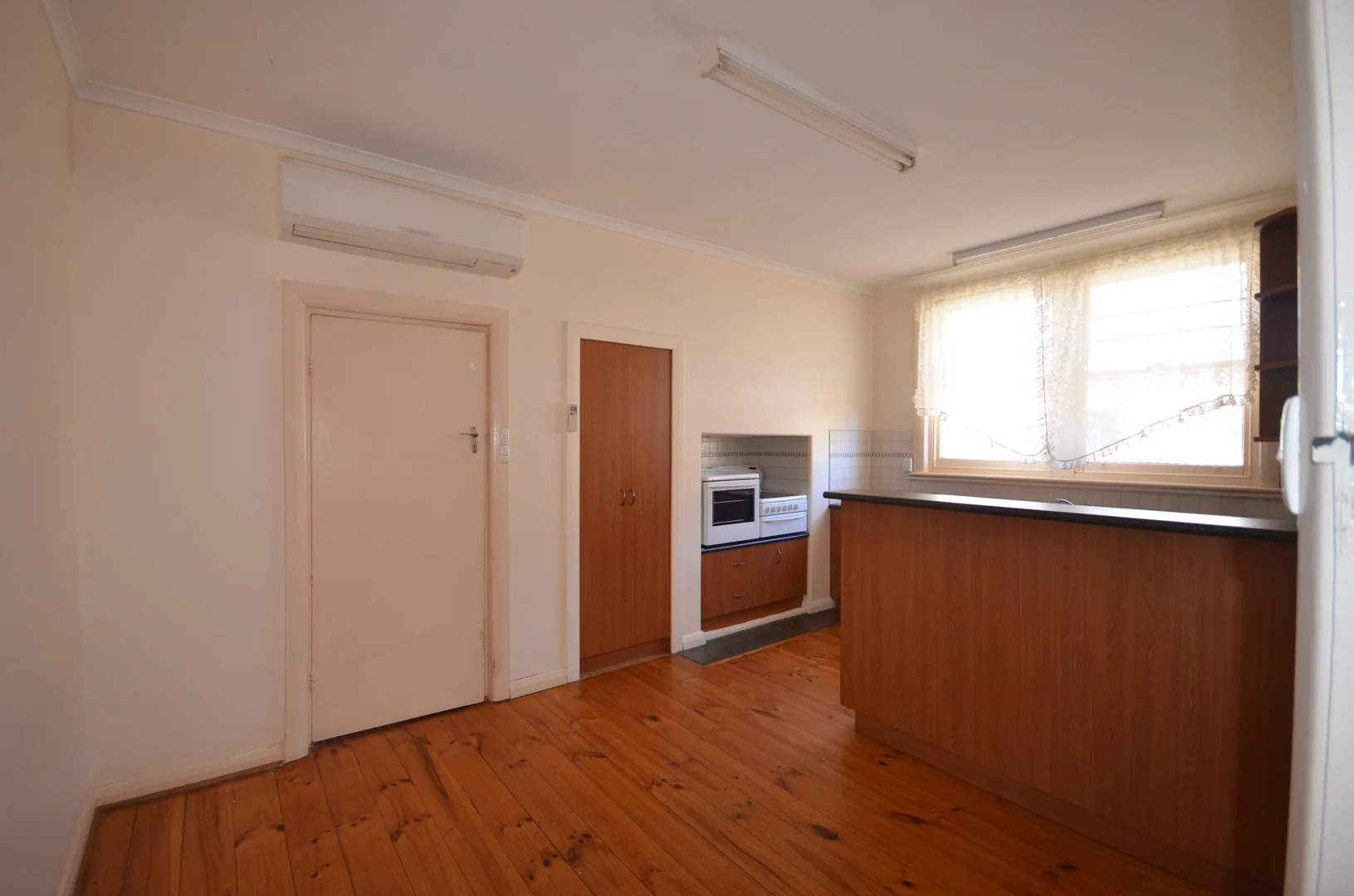 Additional image 4 of 8 Guilford St, Clare SA 5453