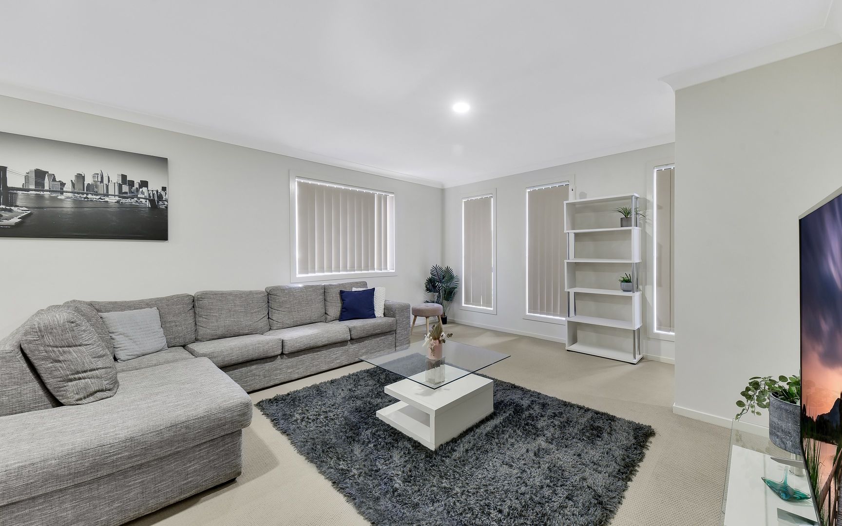 1/33 Blackwood Avenue, Minto NSW 2566, Image 1