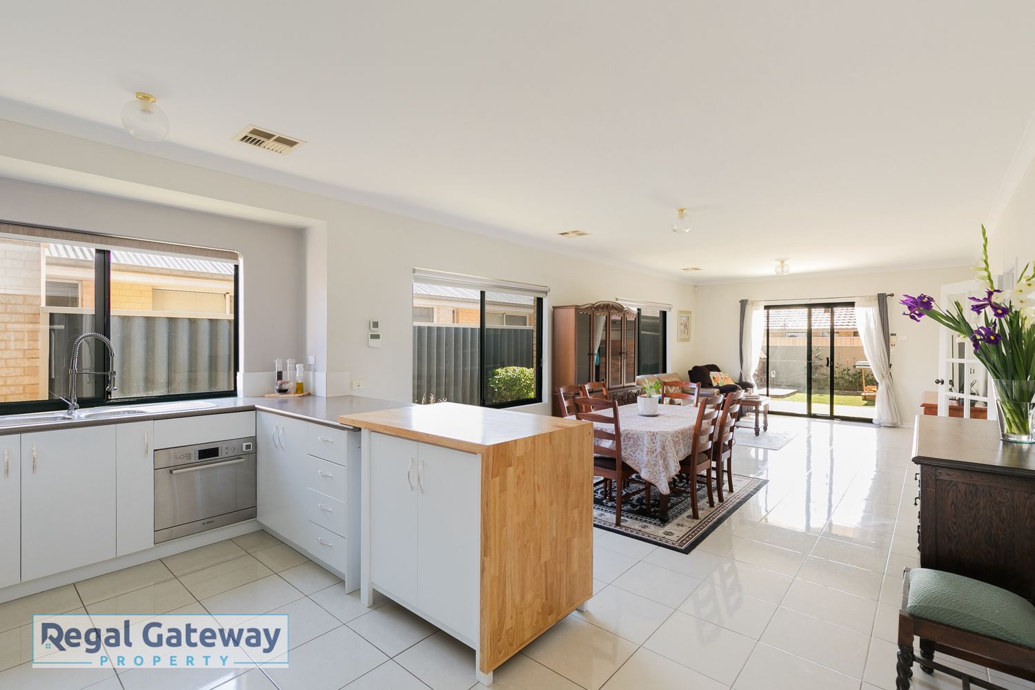 39 Aurora Drive, Atwell WA 6164, Image 1