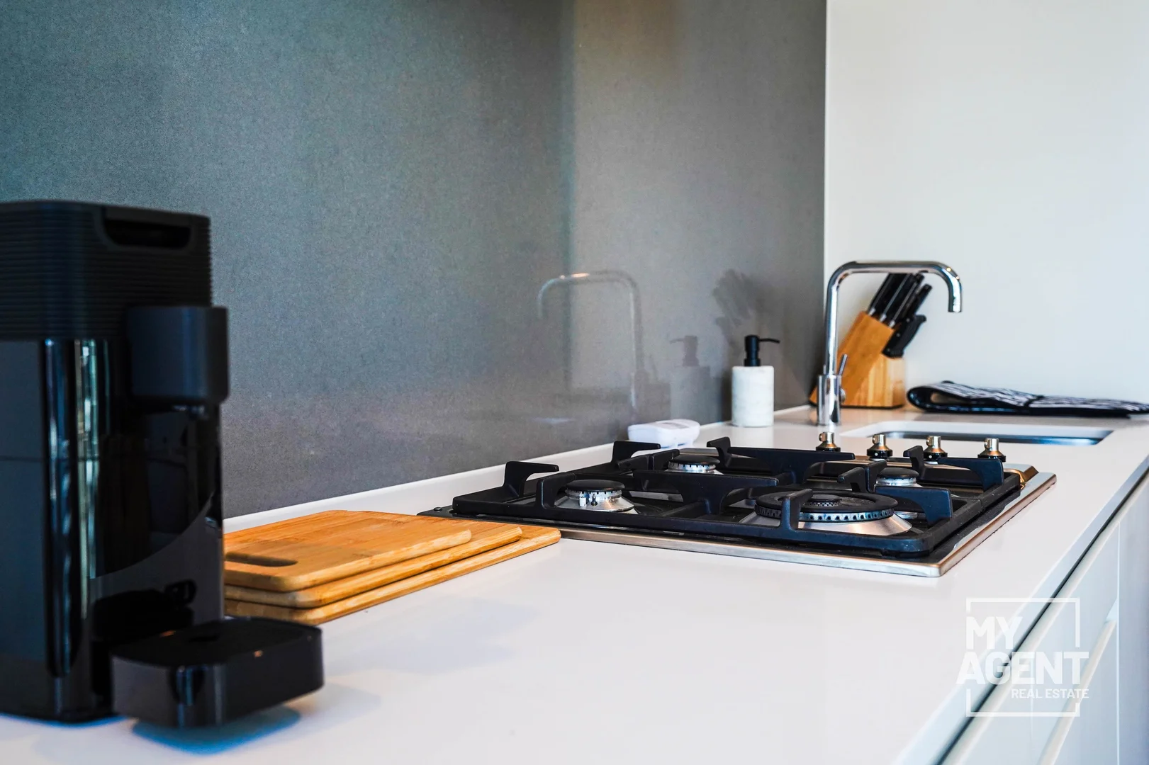 Additional image 2 of 1402/105 Clarendon St, Southbank VIC 3006