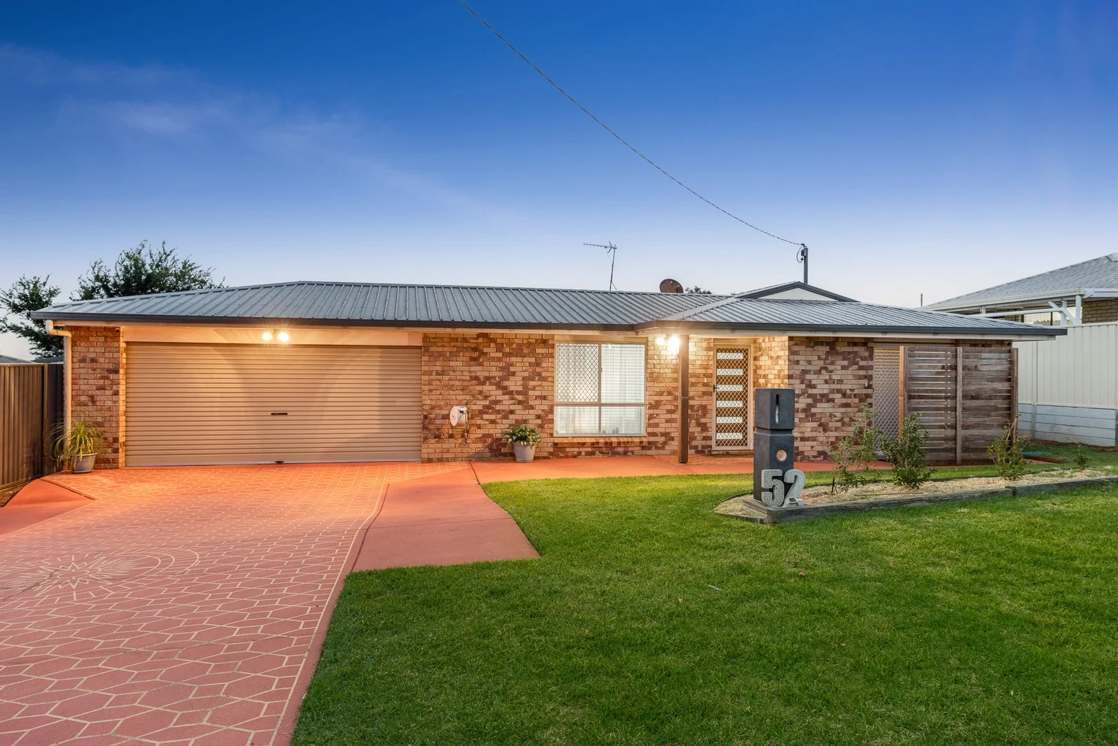52 Seppelt Street, Wilsonton Heights QLD 4350
