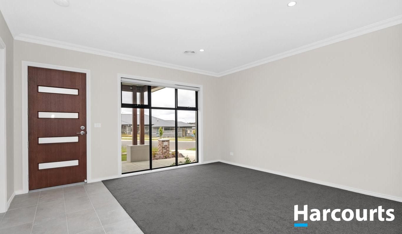 73 Kensington Boulevard, Smythes Creek VIC 3351 House For Rent Domain