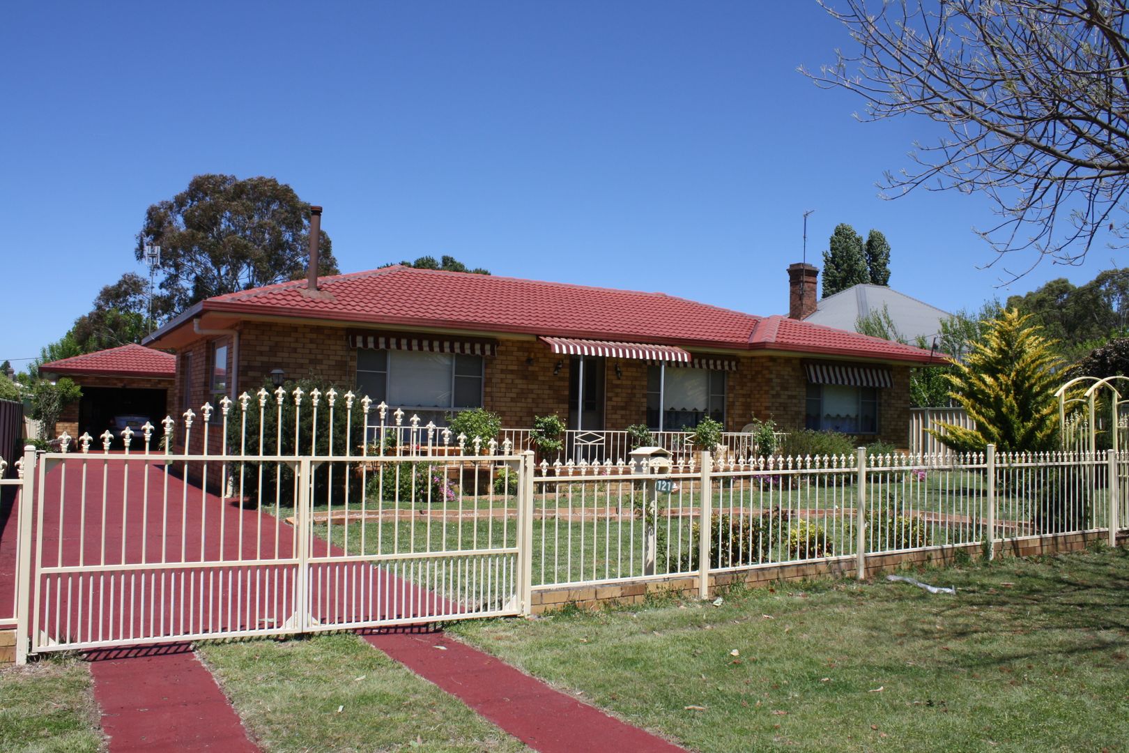 Glen Innes NSW 2370 3 beds house for Sale, 319,000 2013215089 Domain