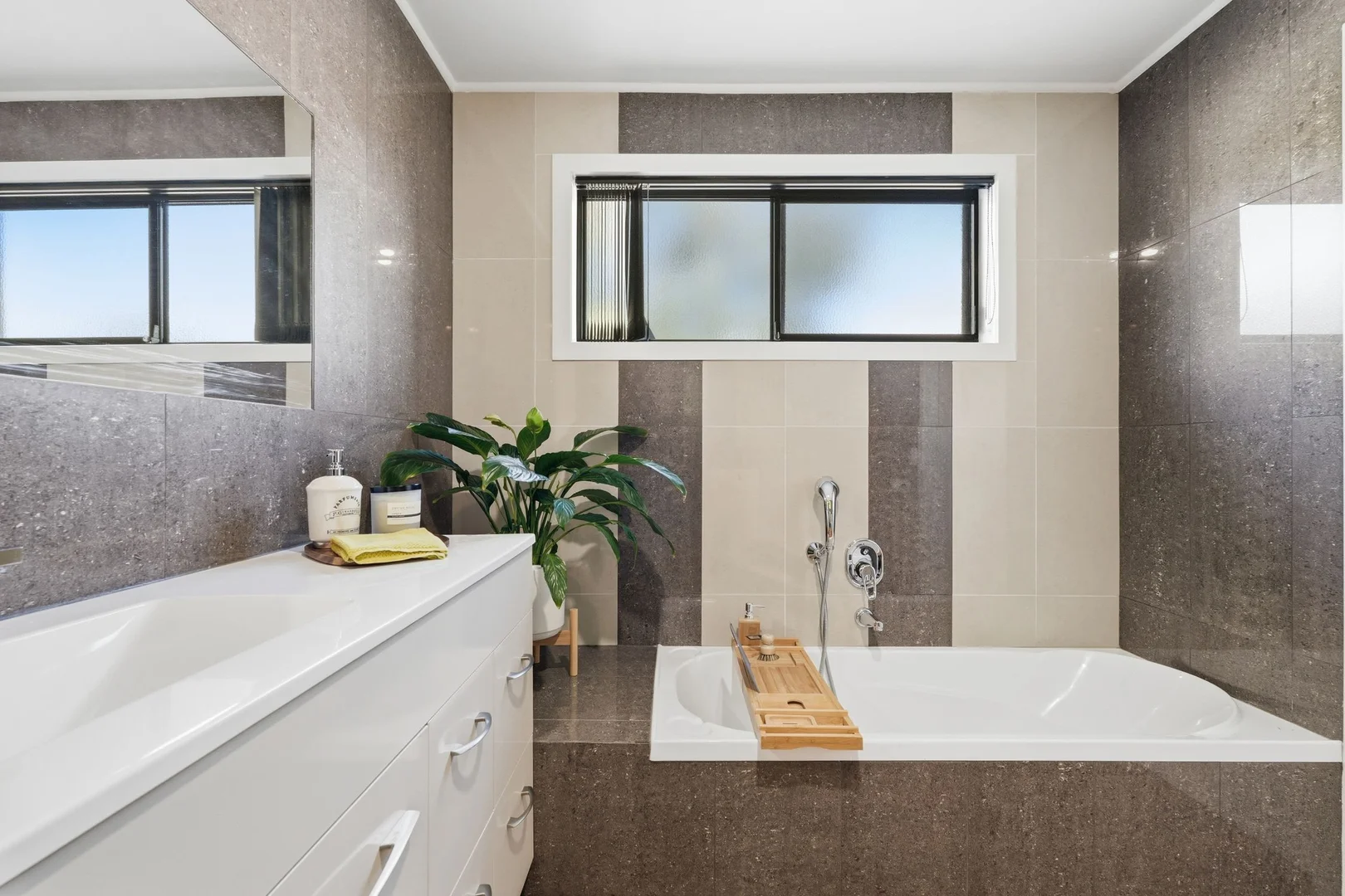 Additional image 23 of 2/40 Queens Parade, Kingston TAS 7050