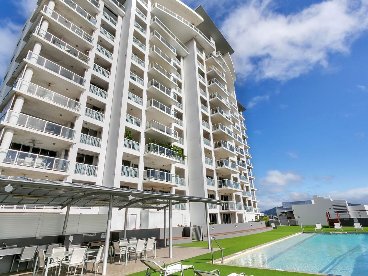ID3908696/123125 Grafton Street, Cairns City QLD 4870 Apartment For