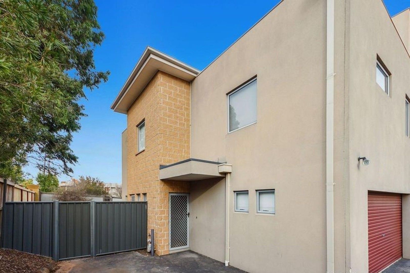 3 bedrooms Townhouse in 6/4 Hopetoun Green CAROLINE SPRINGS VIC, 3023