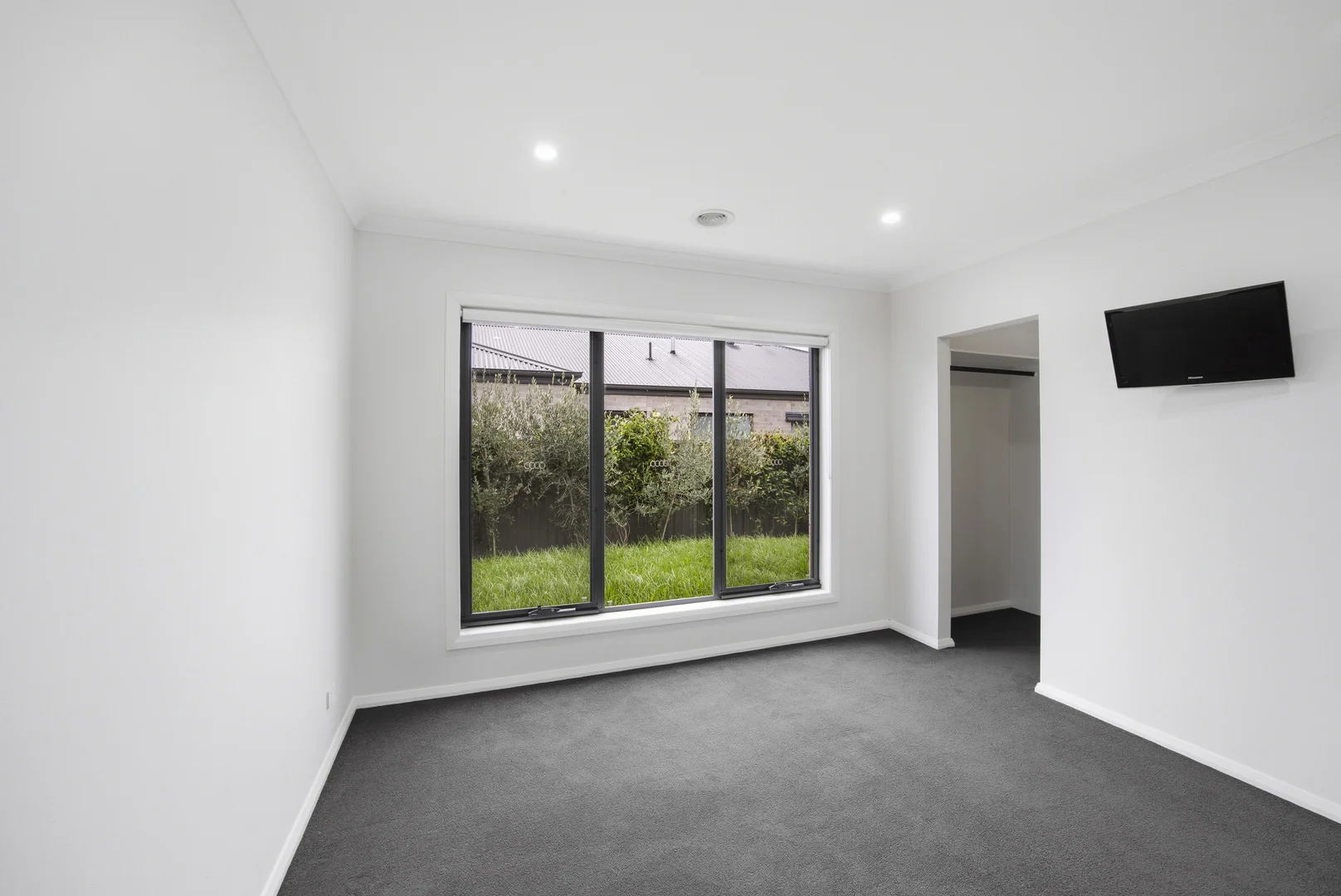 Additional image 4 of 8 Estlley Court, Canadian VIC 3350