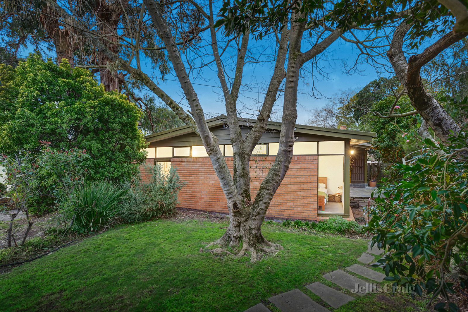 5 Bishop Court, Mount Waverley VIC 3149