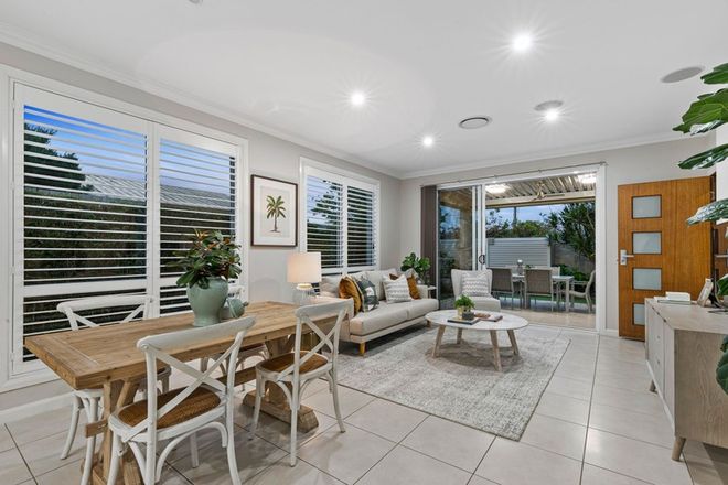 Picture of 1/245 Mackenzie Street, CENTENARY HEIGHTS QLD 4350