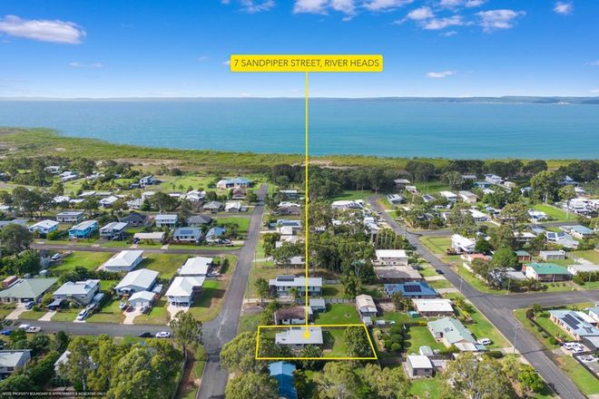 Picture of 7 Sandpiper Street, RIVER HEADS QLD 4655