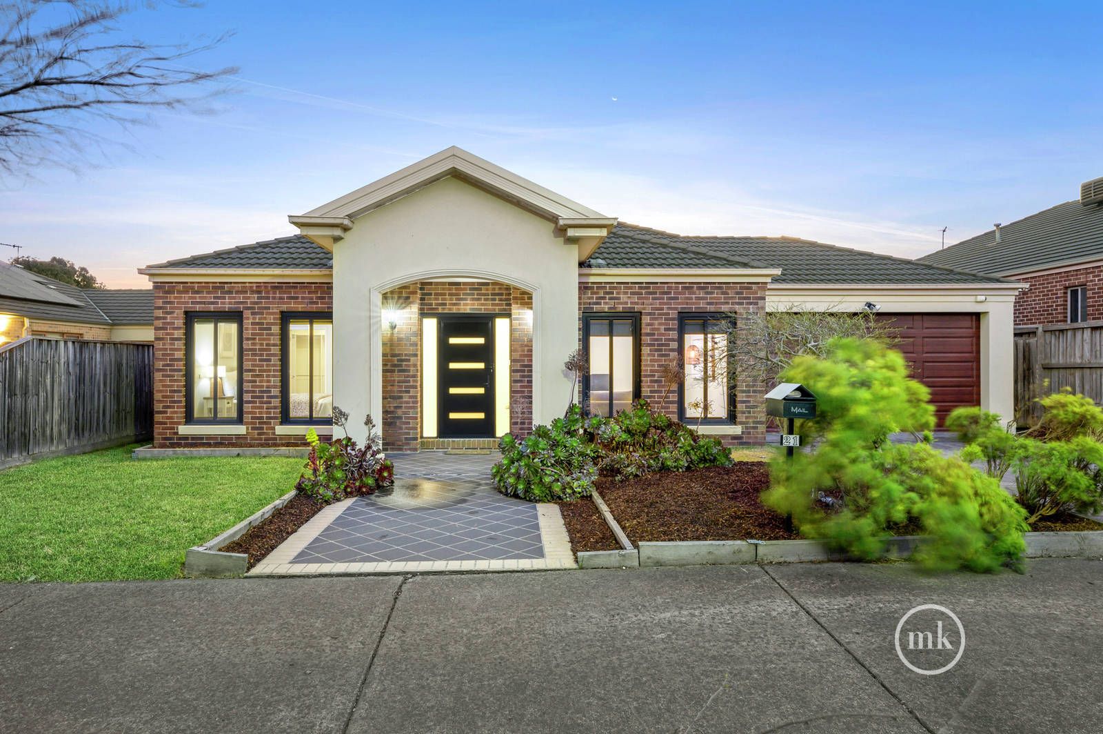 4 bedrooms House in 21 Daylesford Street EPPING VIC, 3076
